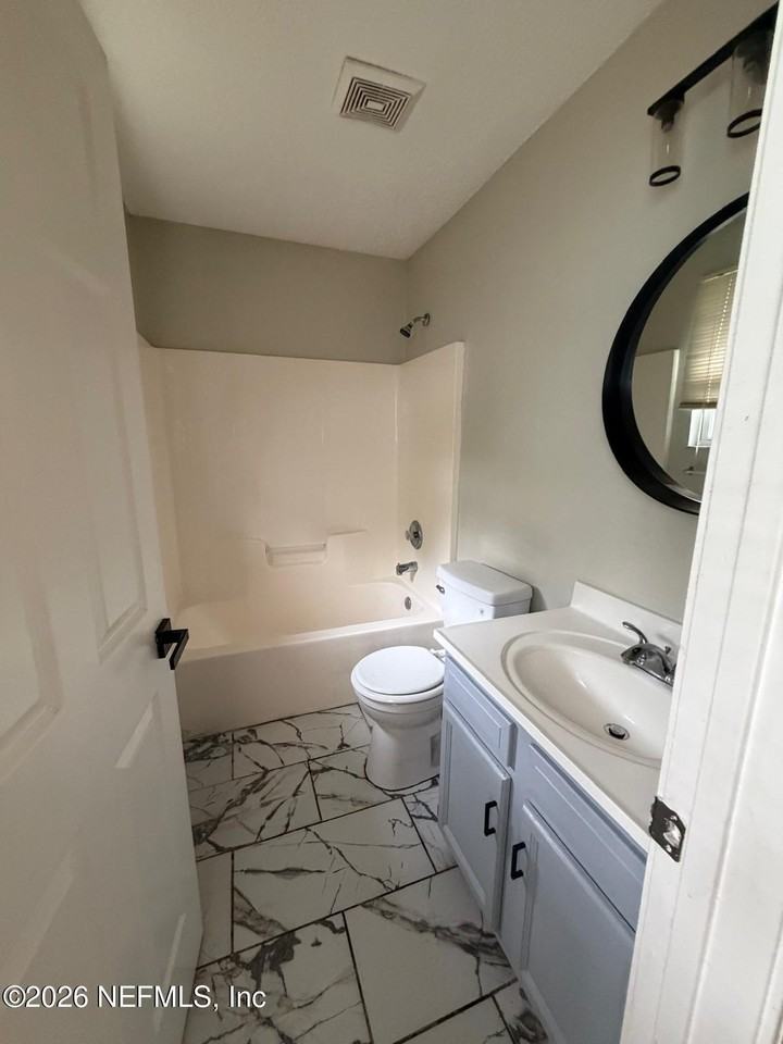 419 King St - Photo 6 of 15