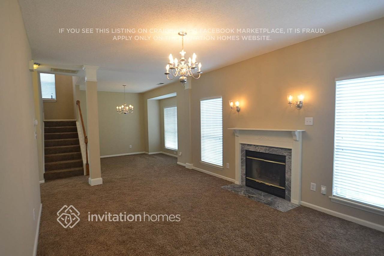 13418 Bolingbrook Ln - Photo 2 of 10