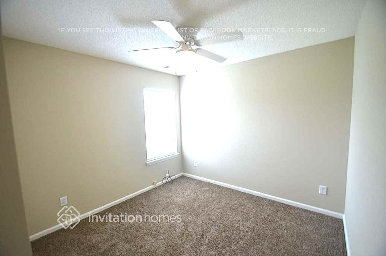 13418 Bolingbrook Ln - Photo 7 of 10