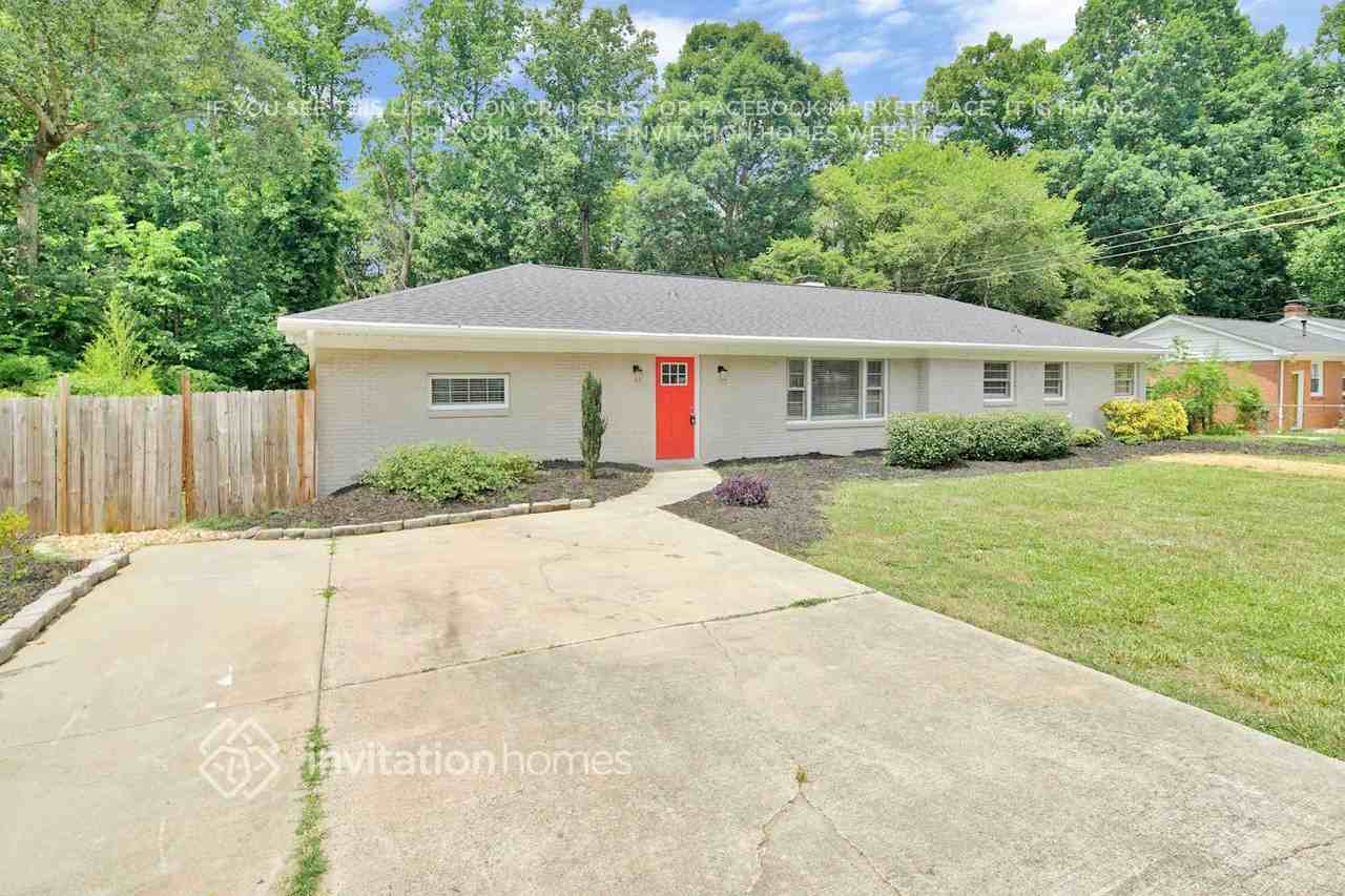 6205 King George Dr - Photo 2 of 32