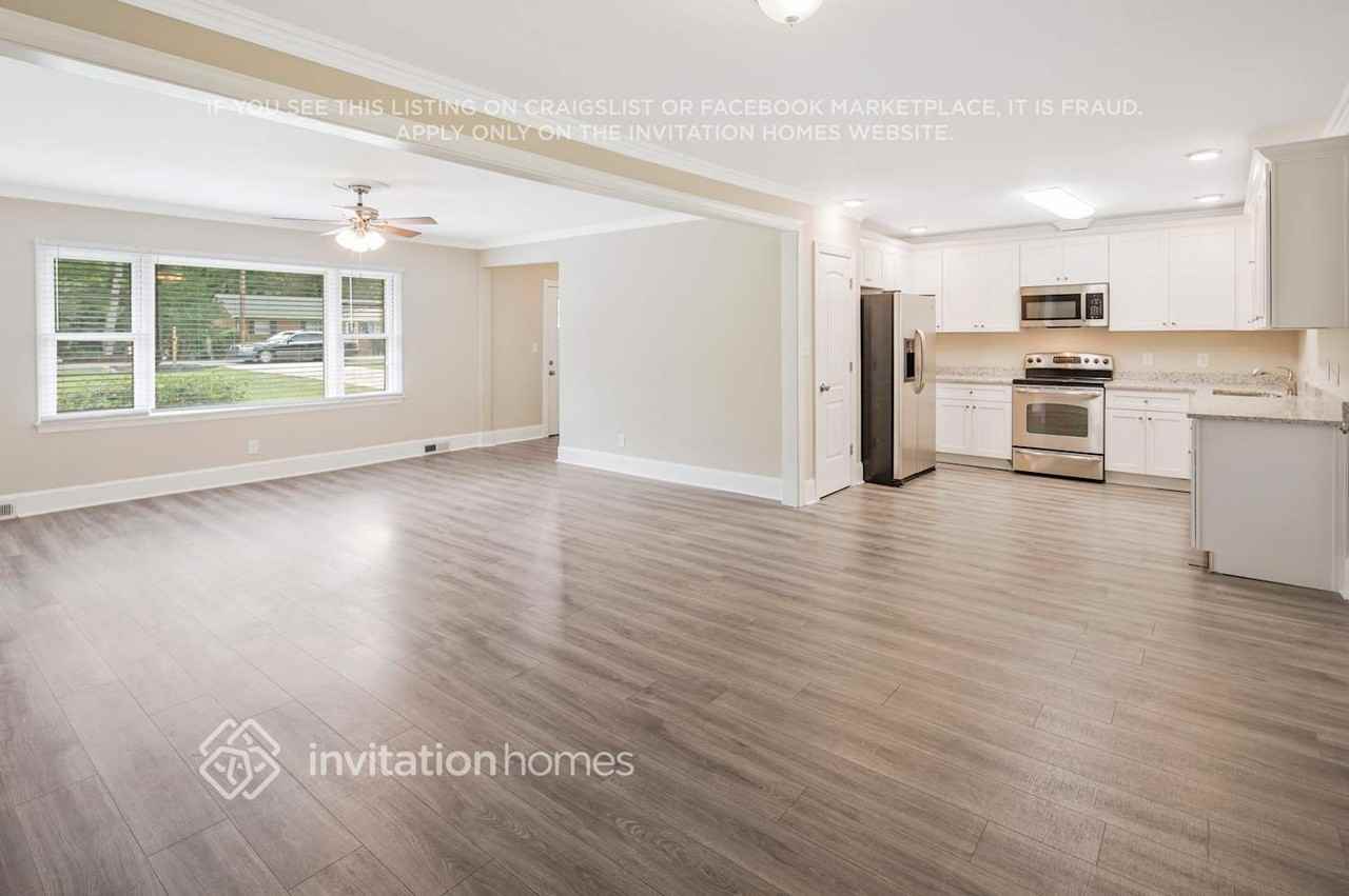 6205 King George Dr - Photo 6 of 32