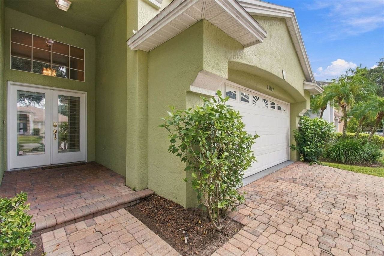 16207 Ashley Park Pl - Photo 2 of 50