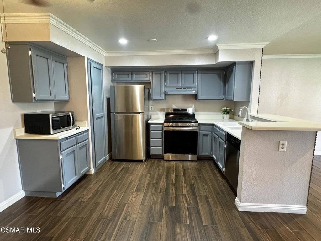 151 Majestic Ct - Photo 4 of 18