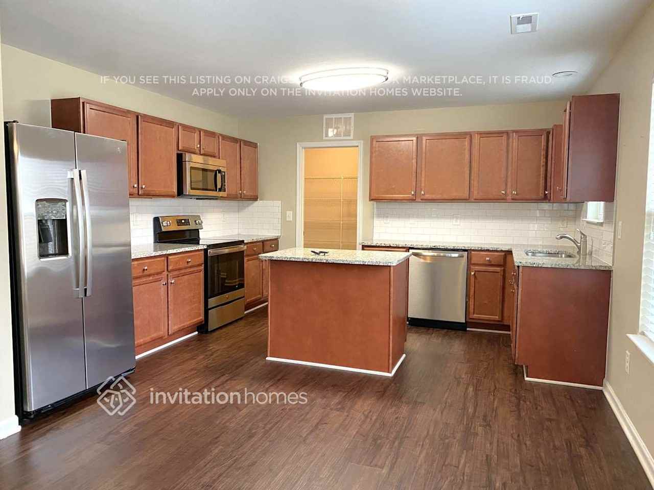544 Snooks Ct - Photo 3 of 11