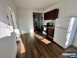 featured image of 81 Grand St #9