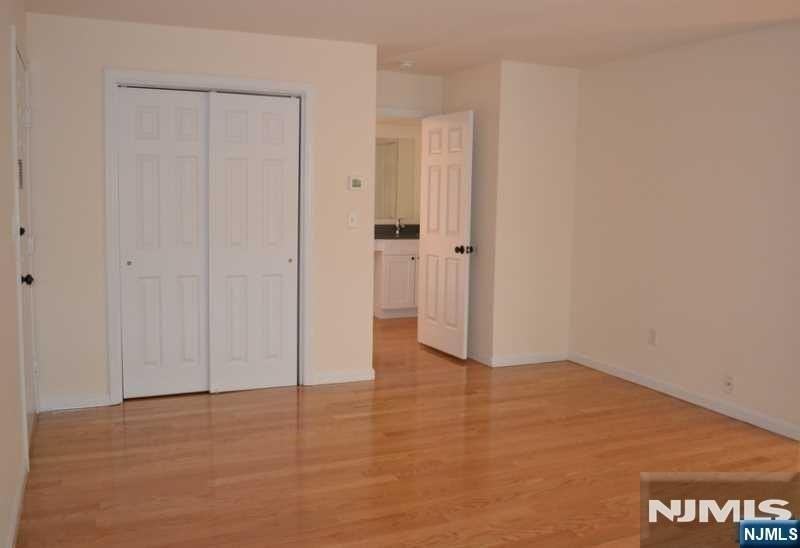 10A S Irving St #10A - Photo 3 of 17