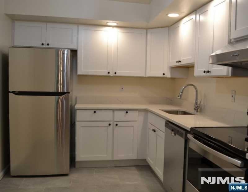 10A S Irving St #10A - Photo 7 of 17