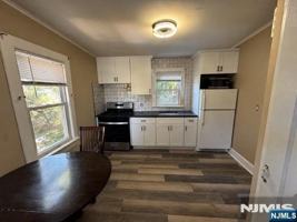 featured image of 220 Colfax Ave #2