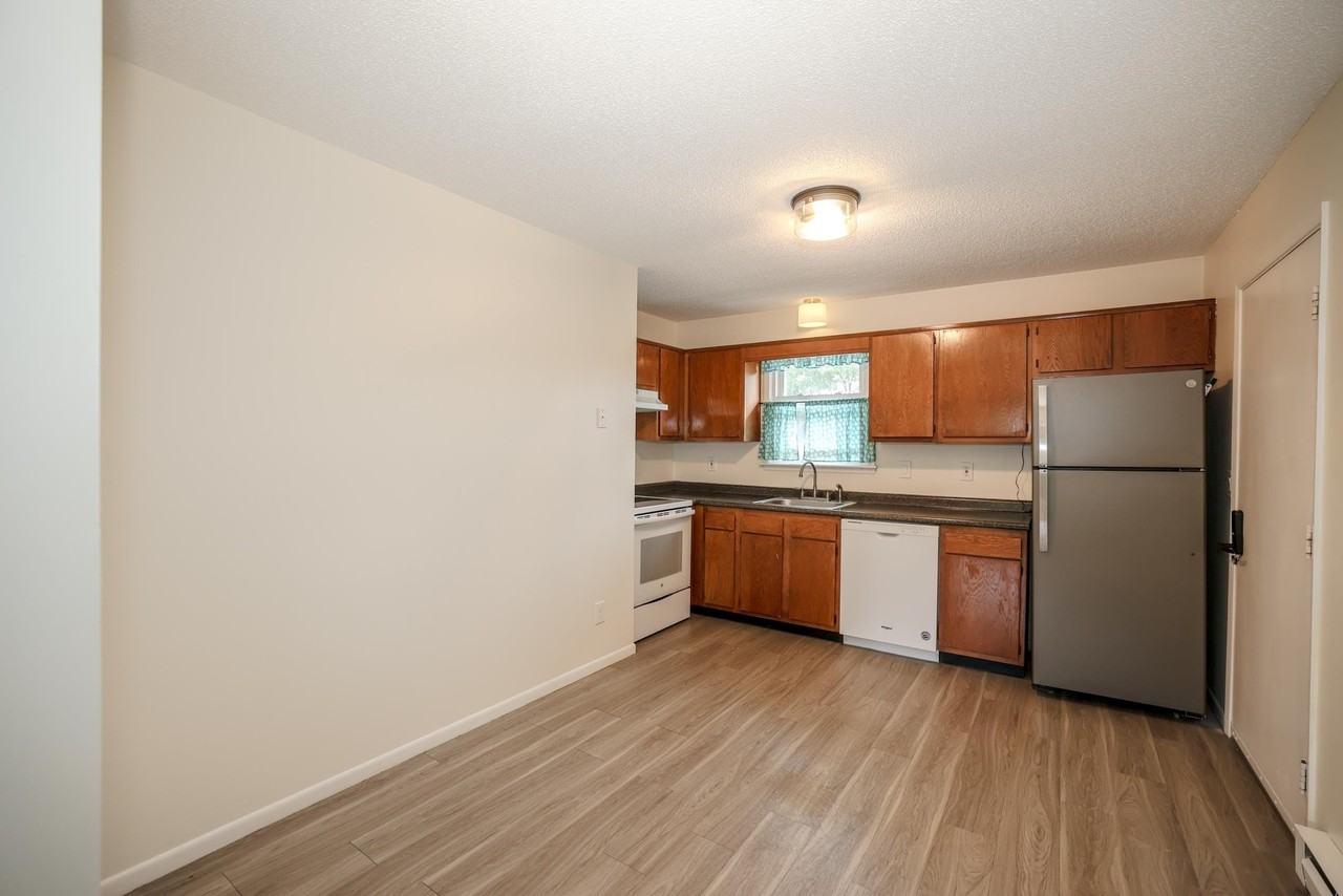 31 Springview Ave #3 - Photo 4 of 19