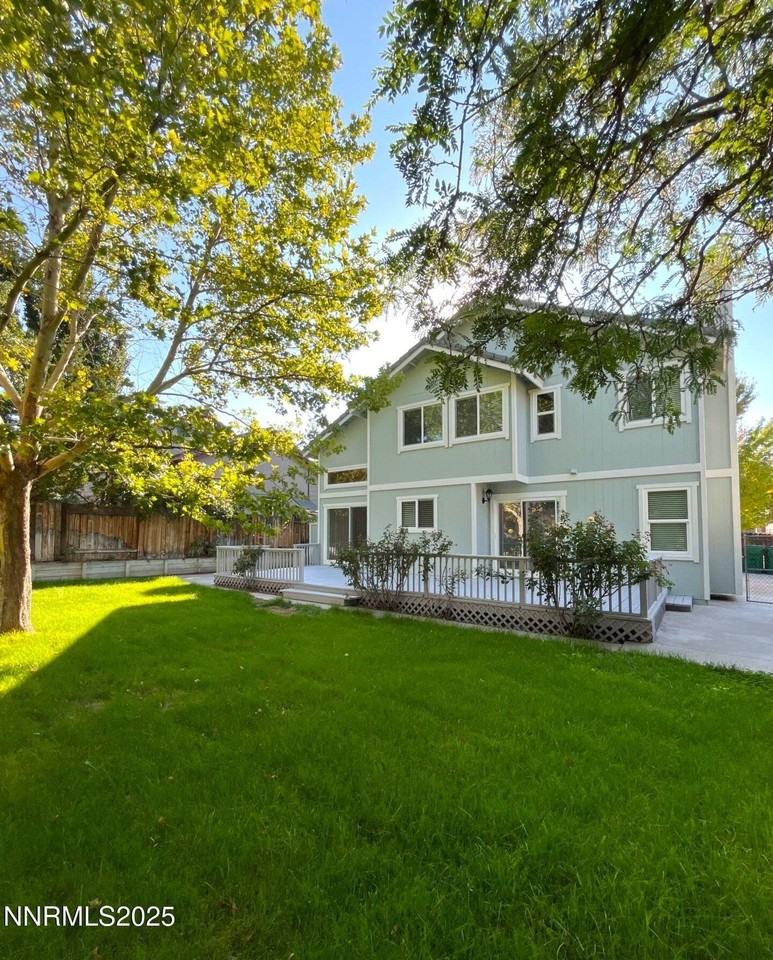 5256 Santa Lupe Ave - Photo 3 of 35