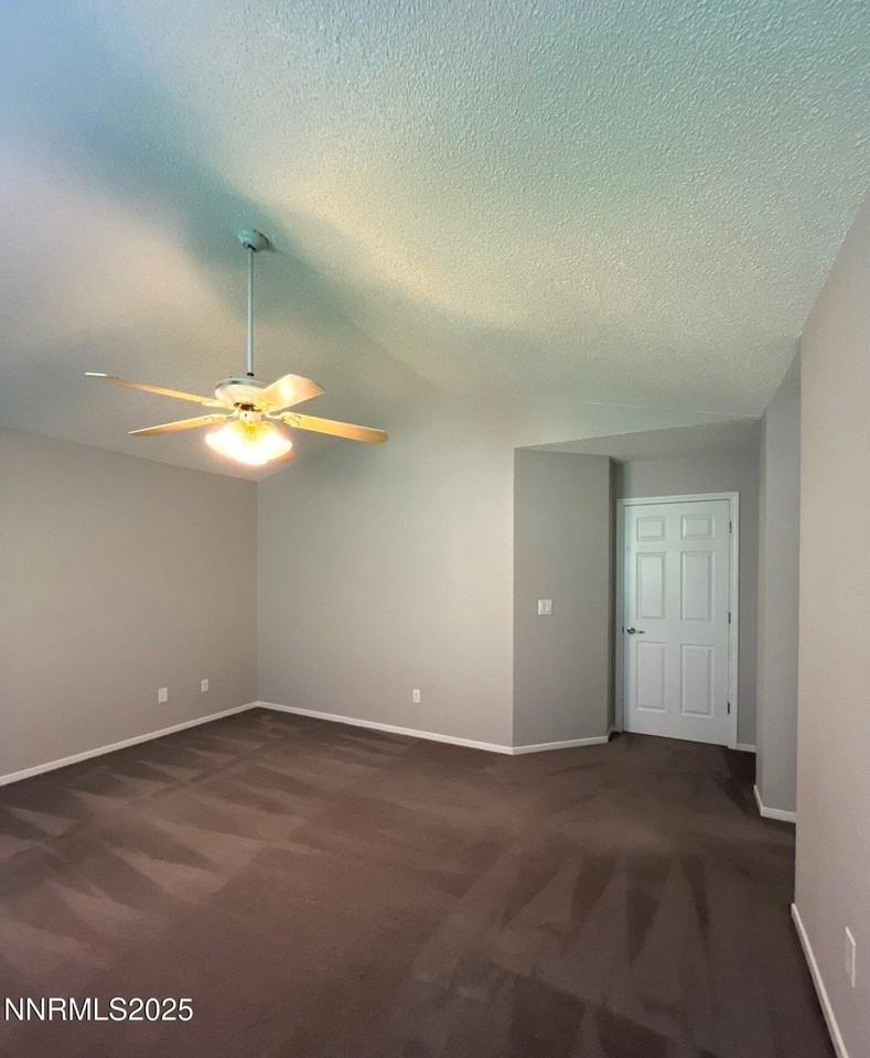 5256 Santa Lupe Ave - Photo 6 of 35