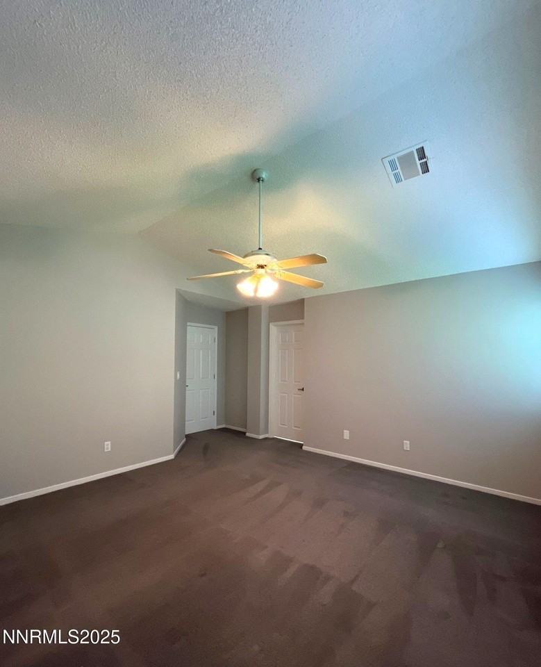 5256 Santa Lupe Ave - Photo 7 of 35