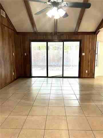 103 Wildwood Dr - Photo 3 of 15