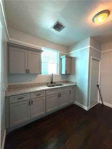 1204 S Genois St - Photo 6 of 13