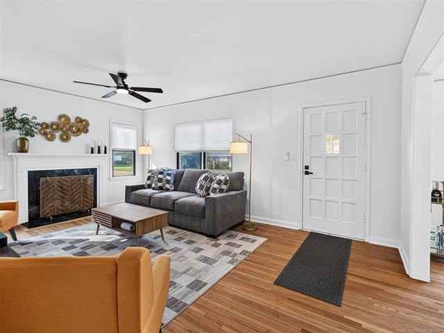 2227 S Florence Pl - Photo 4 of 44