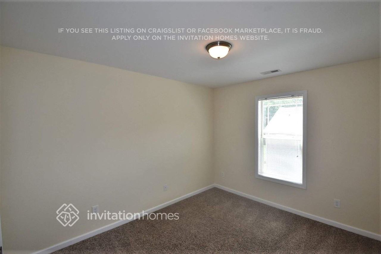 127 Verrazano Pl - Photo 5 of 13