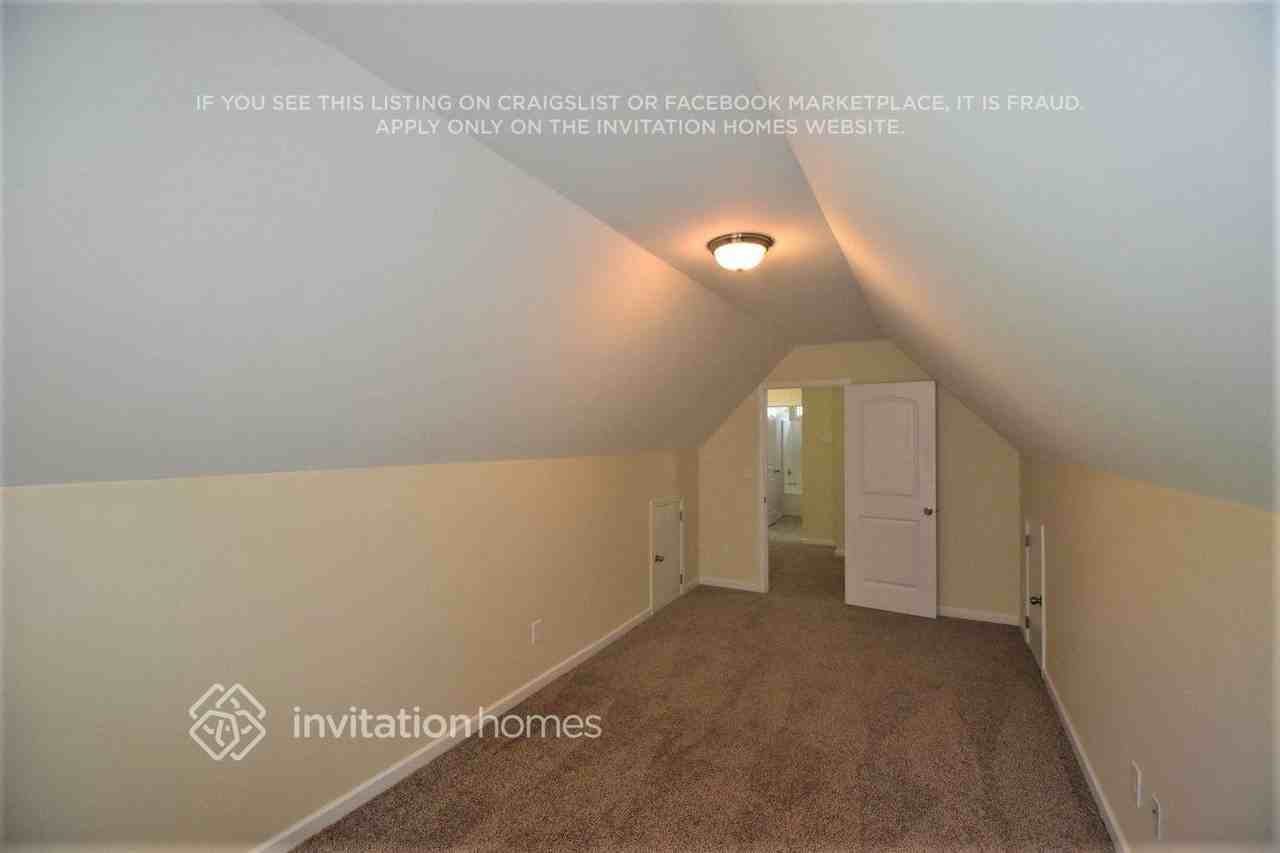 127 Verrazano Pl - Photo 6 of 13