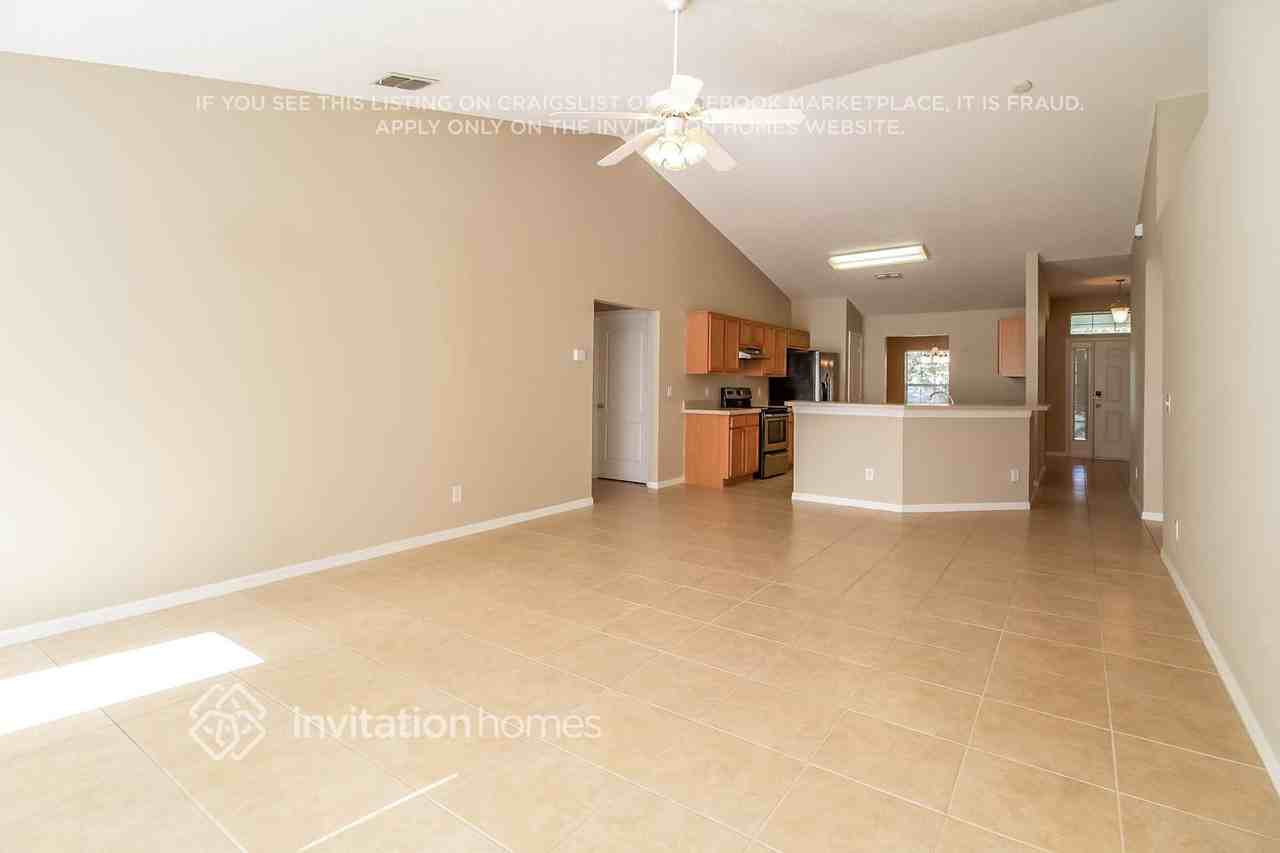 2010 Southern Oak Loop - Photo 5 of 15