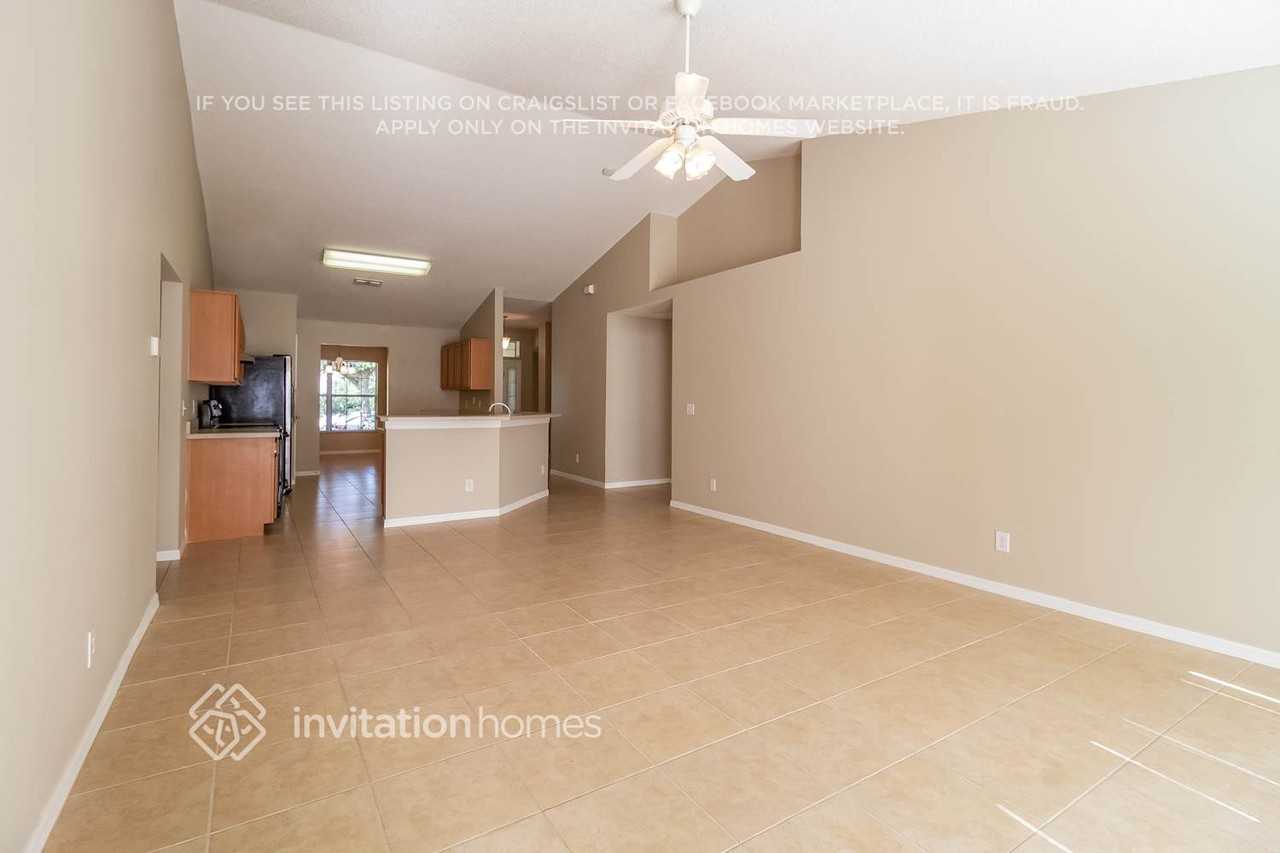 2010 Southern Oak Loop - Photo 6 of 15