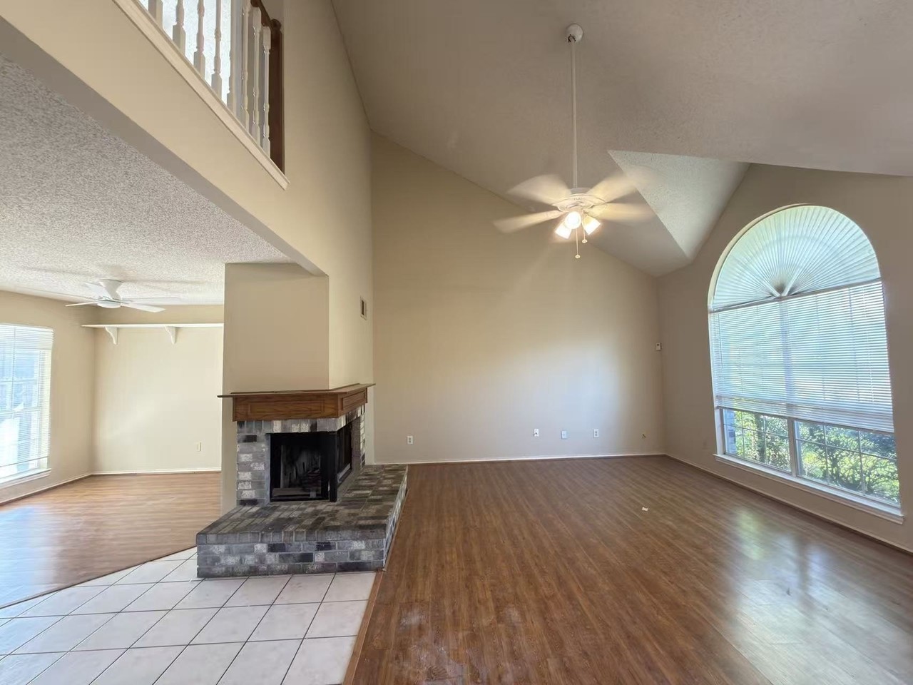 2918 Lake Valley Dr - Photo 4 of 35