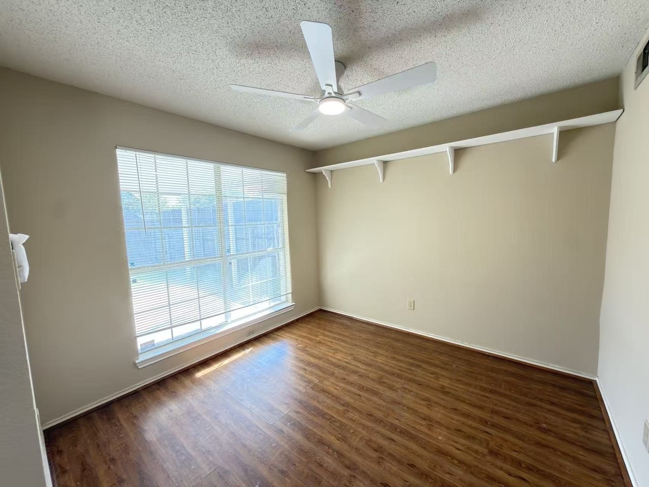 2918 Lake Valley Dr - Photo 7 of 35