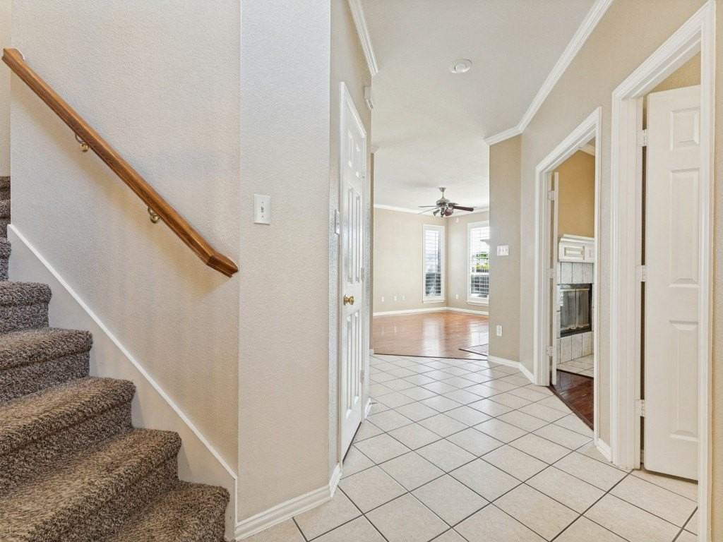 5404 Pecan Creek Cir - Photo 4 of 25