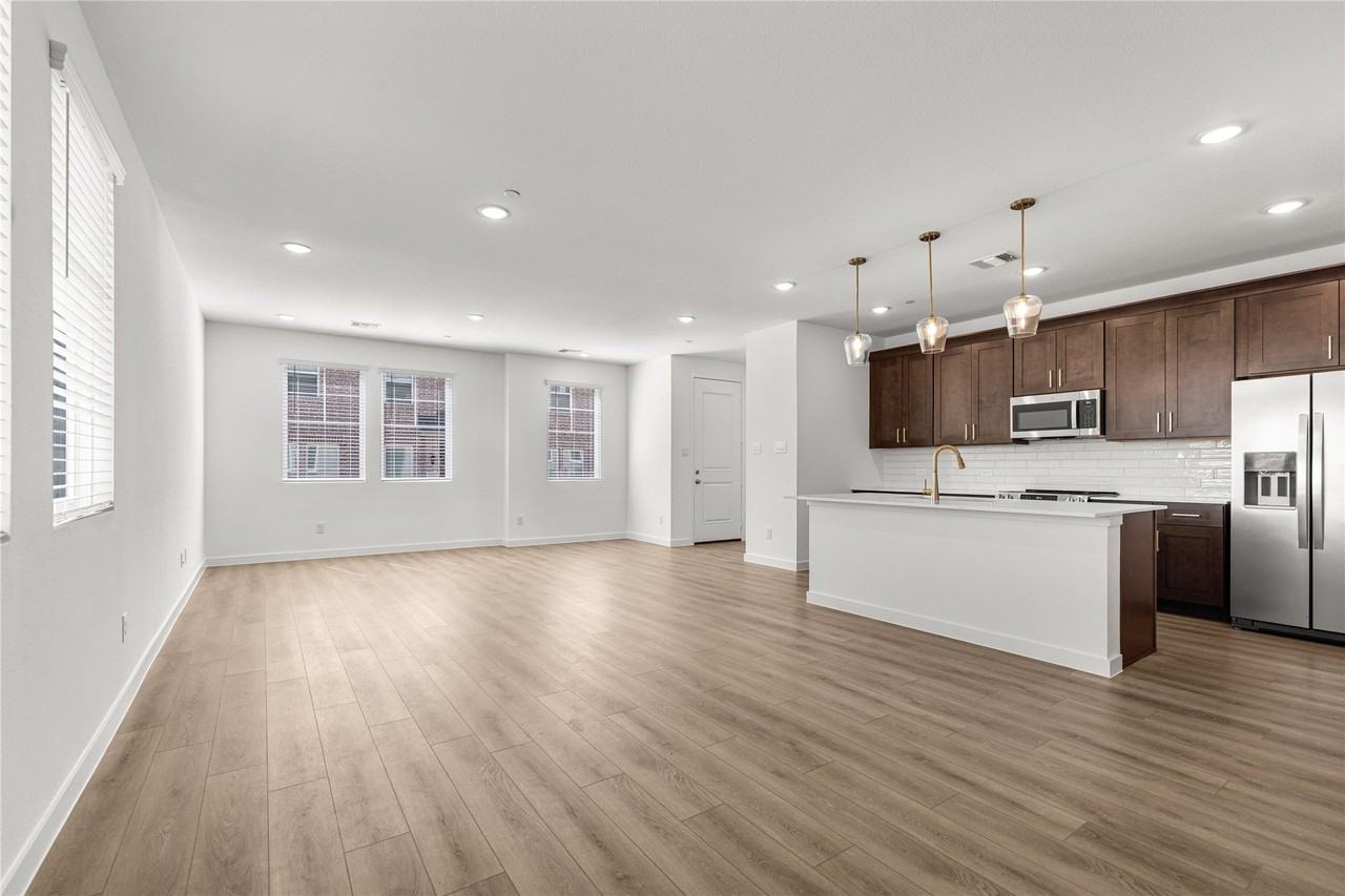 5712 Terrace Dr - Photo 5 of 27