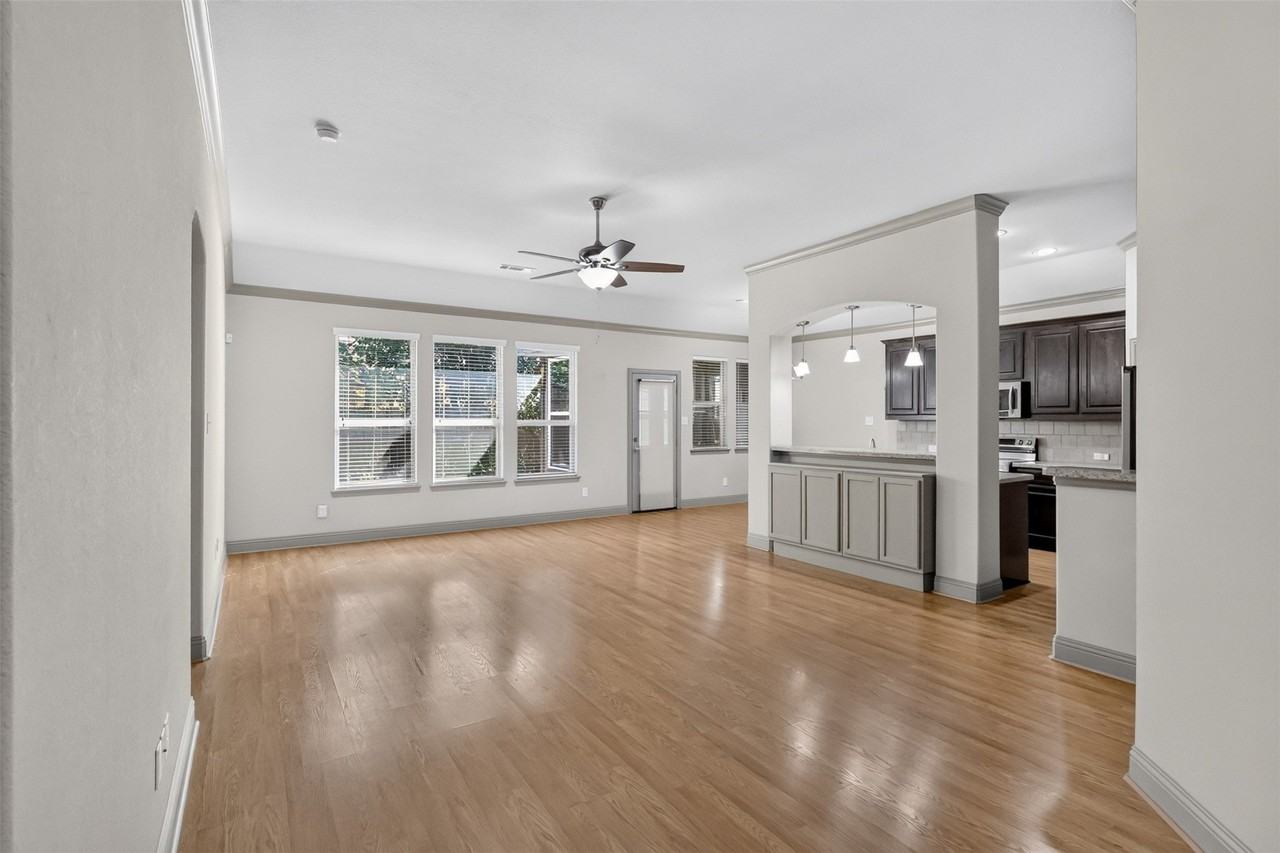 204 Saxon St - Photo 7 of 31