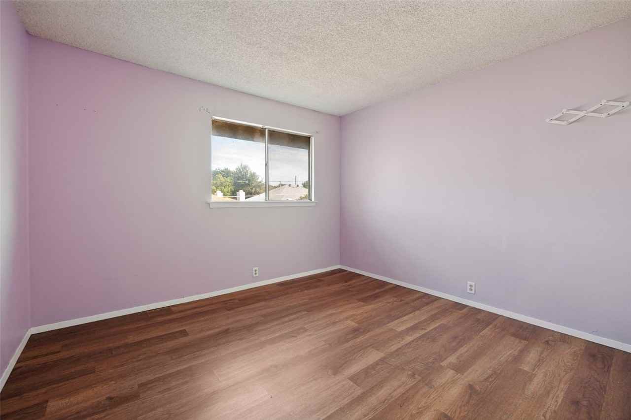 11916 Leisure Dr - Photo 4 of 12