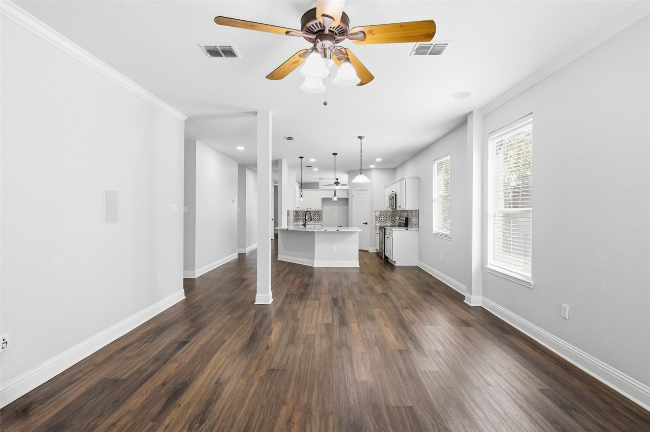 315 Londonderry Ln - Photo 5 of 40
