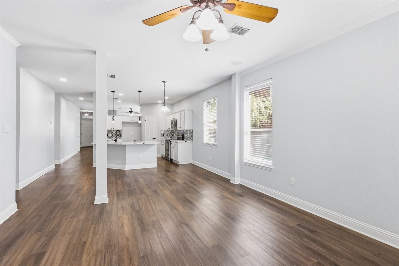 315 Londonderry Ln - Photo 6 of 40
