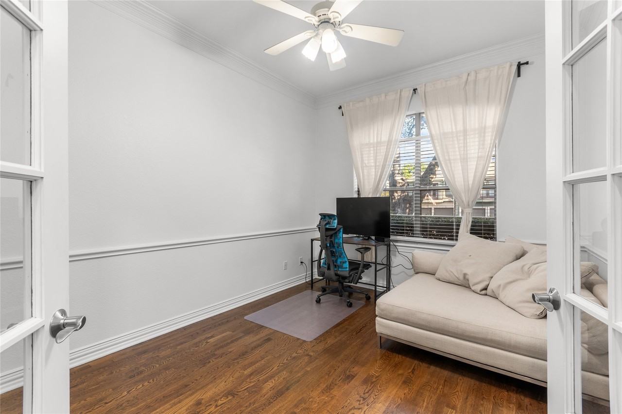 5639 Ellsworth Ave - Photo 4 of 33