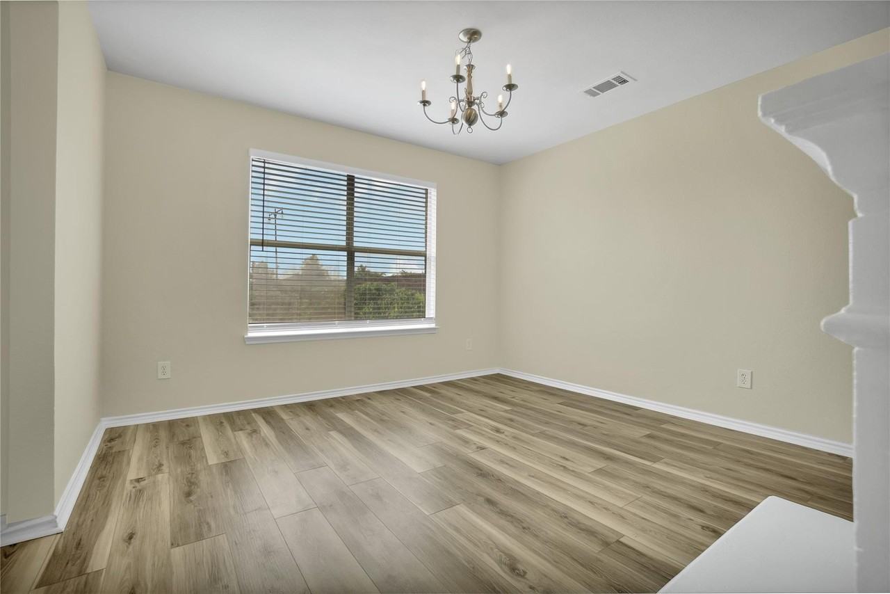 2009 Songbird Dr - Photo 3 of 15