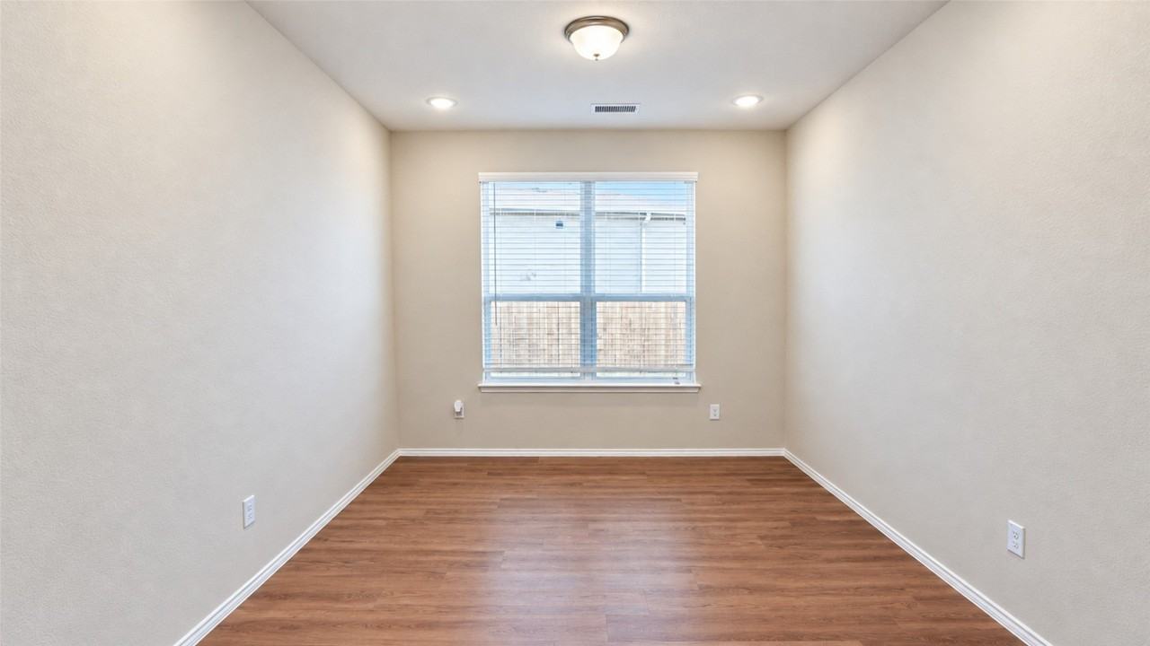 3211 Buffalo Creek Cir - Photo 7 of 26