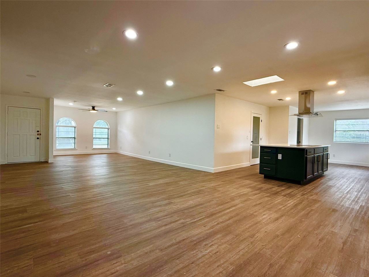 7563 Terry Dr - Photo 3 of 26