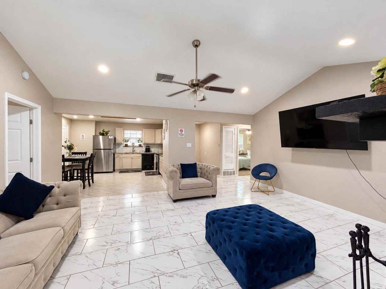 5125 Cloyce Ct - Photo 7 of 30