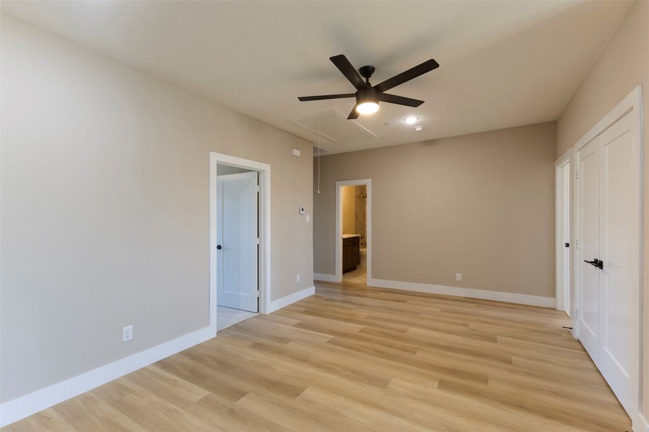 2382 Usmen Dr - Photo 6 of 12