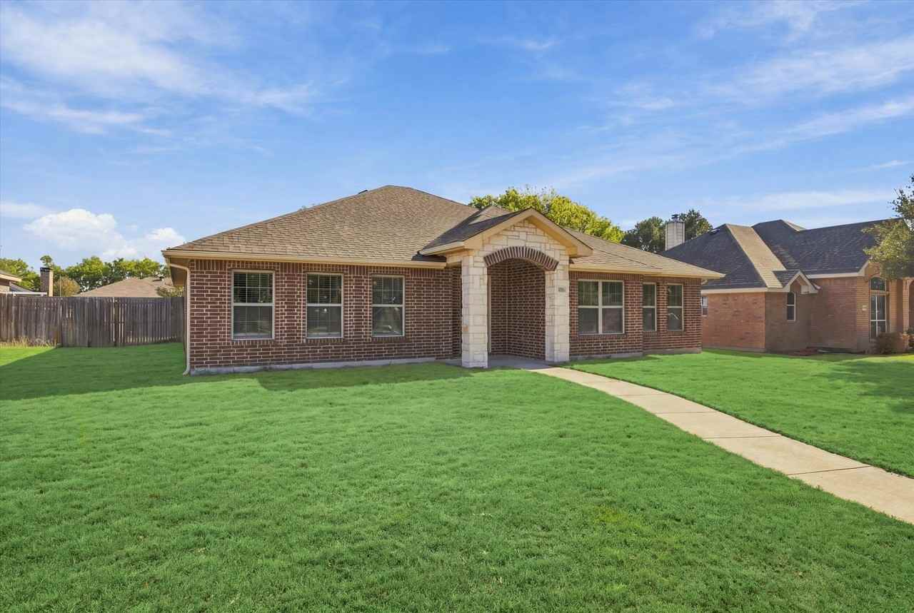 408 Northgate Dr - Photo 3 of 30