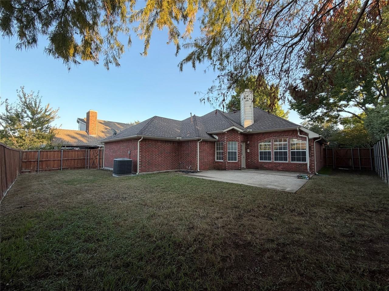 337 Sycamore Dr - Photo 7 of 16