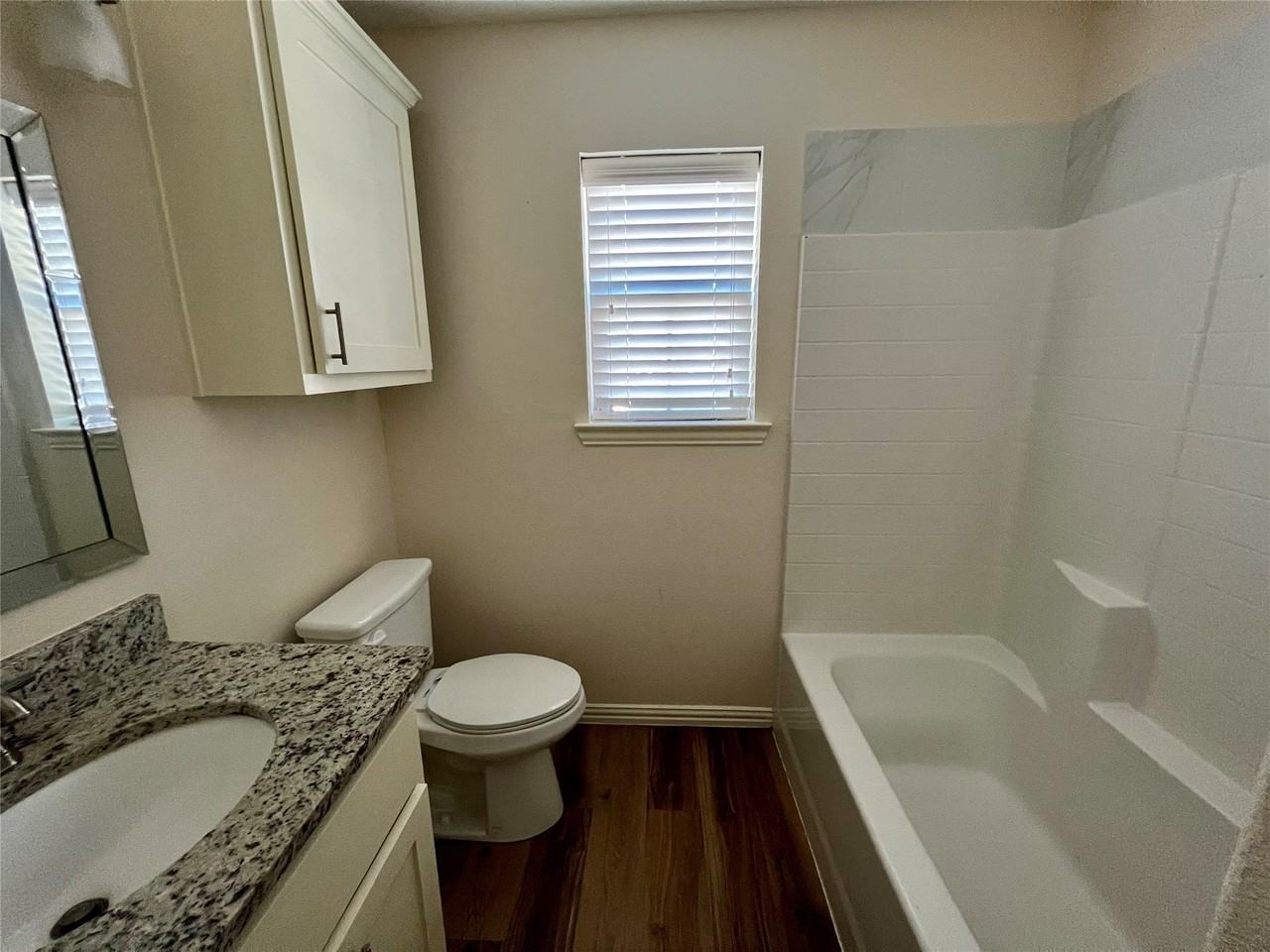 1528 N Broughton St #1528 - Photo 5 of 8