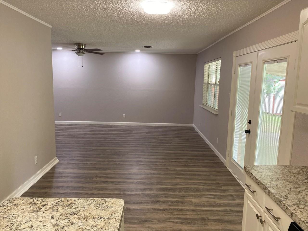 1213 Mary Dr - Photo 5 of 21
