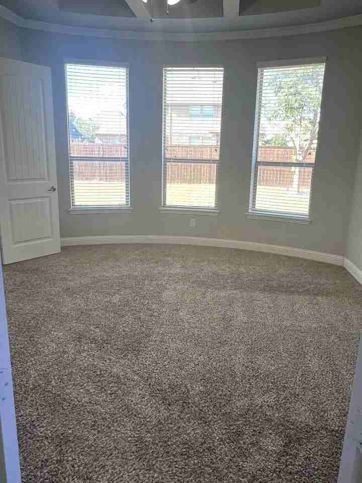 870 Sagebrush Dr - Photo 7 of 18
