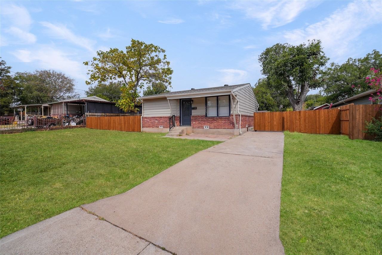 2333 Bird St - Photo 6 of 30
