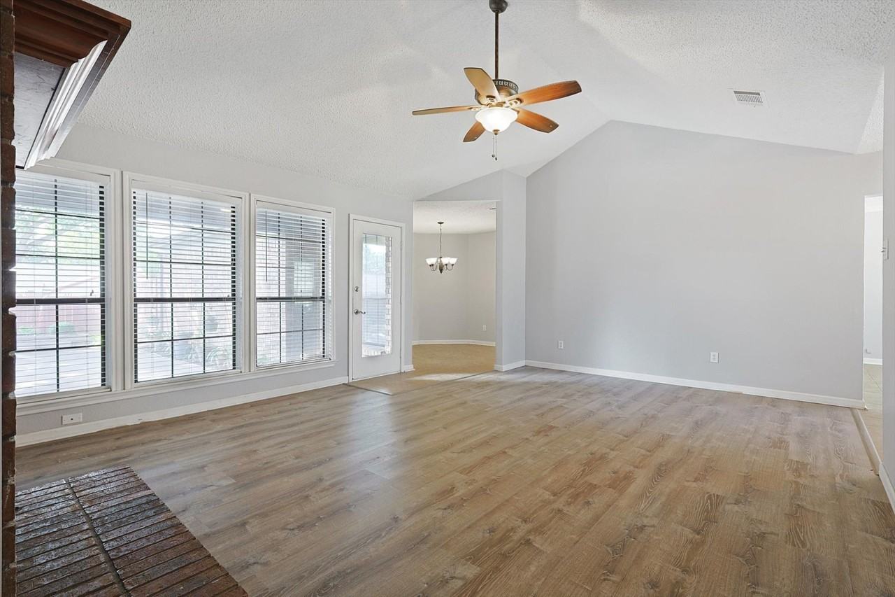 266 Pinyon Ln - Photo 5 of 20