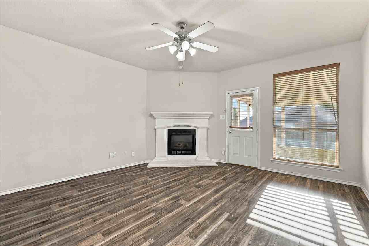 6316 Miranda Dr - Photo 4 of 24