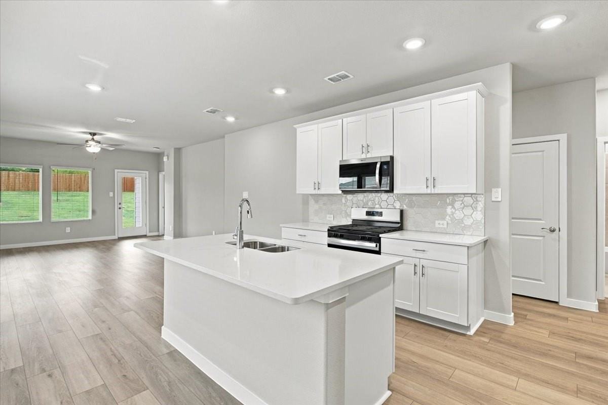 202 Winchester Ln - Photo 6 of 35
