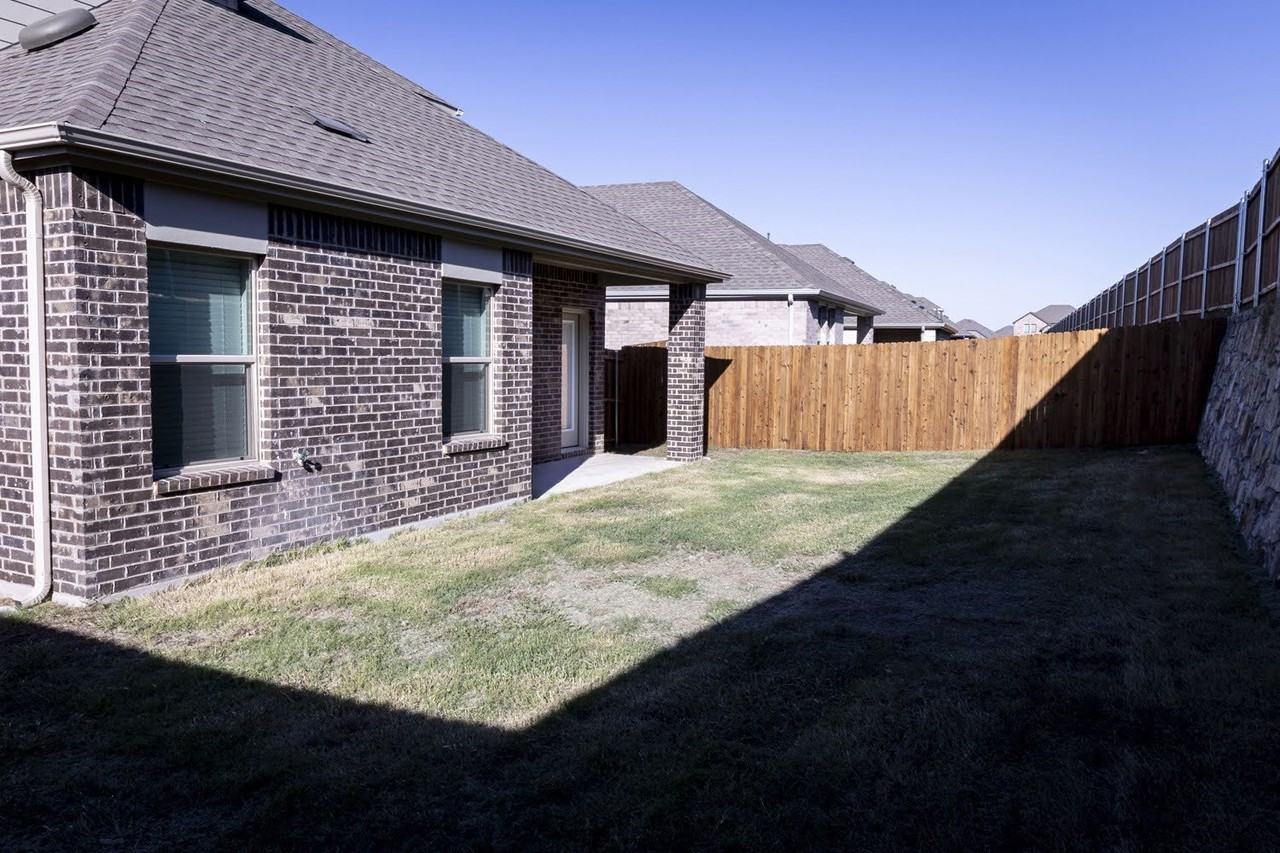 1305 Silent Peak Dr - Photo 2 of 27