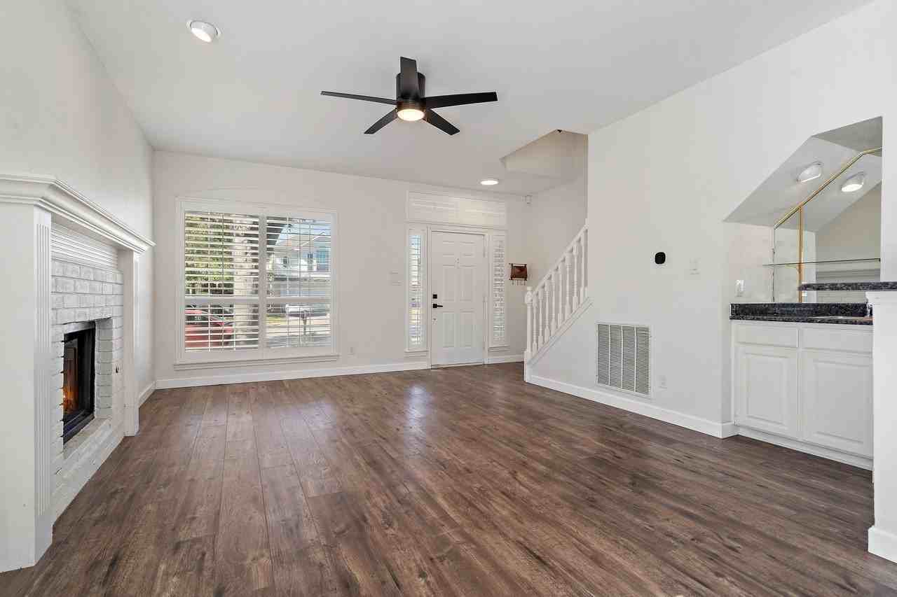 2005 Terracotta Ct - Photo 5 of 28