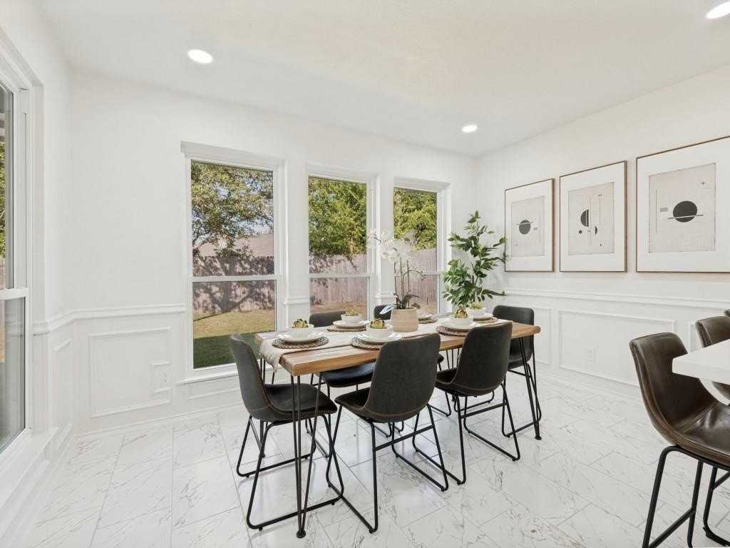 2025 Normandy Dr - Photo 6 of 12