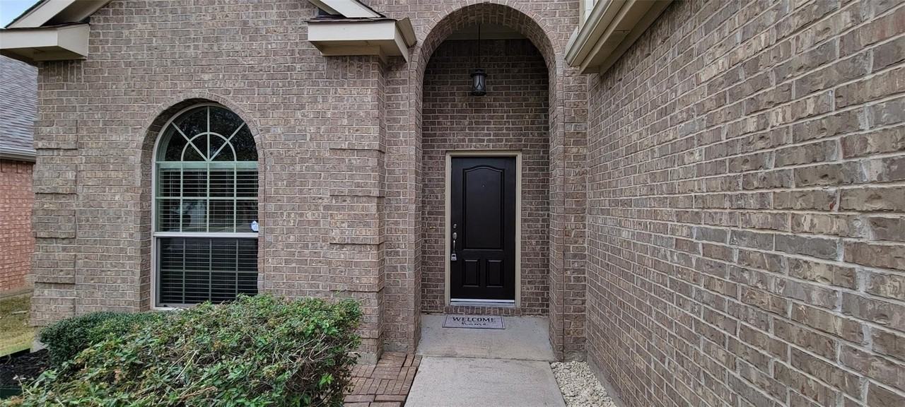 9509 Crooked Cat Dr - Photo 3 of 40